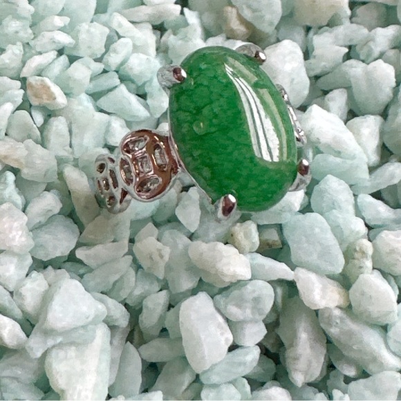 Alquimia Jewelry - Green jade silver Victorian ring/wealth and good luck healing crystal